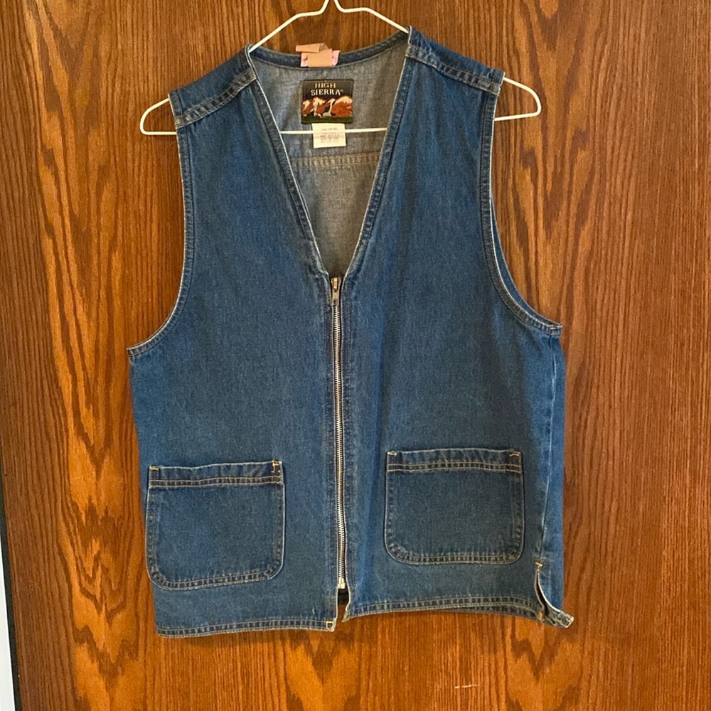 90’s high sierra jean vest